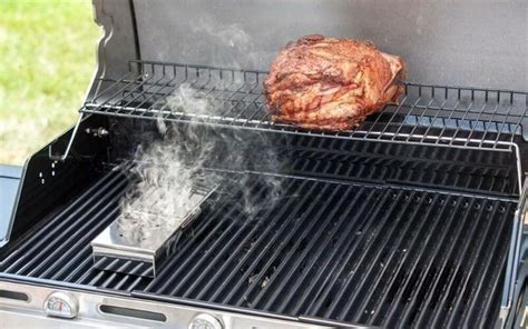 Turn Your Gas Grill Into a Smoker 